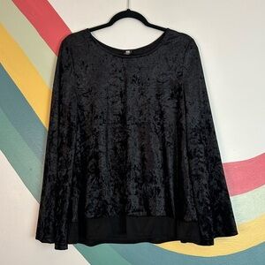 Monoreno Womens Top Bloud Black Velvet Bell Sleeves Size Medium
